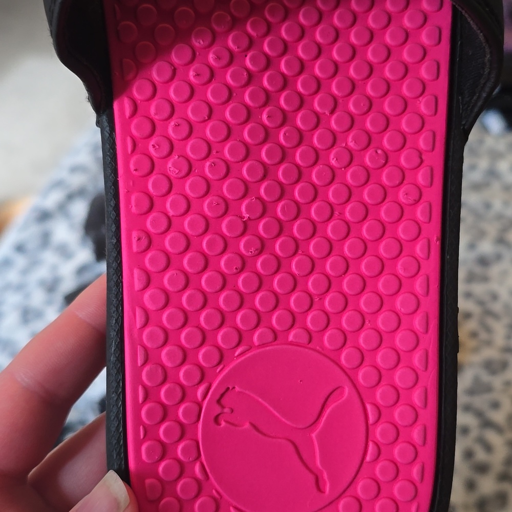Puma Slides - Picture 5 of 5